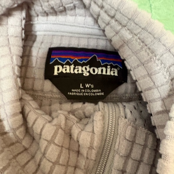 Patagonia W’s R1 Pullover - Picture 4 of 6